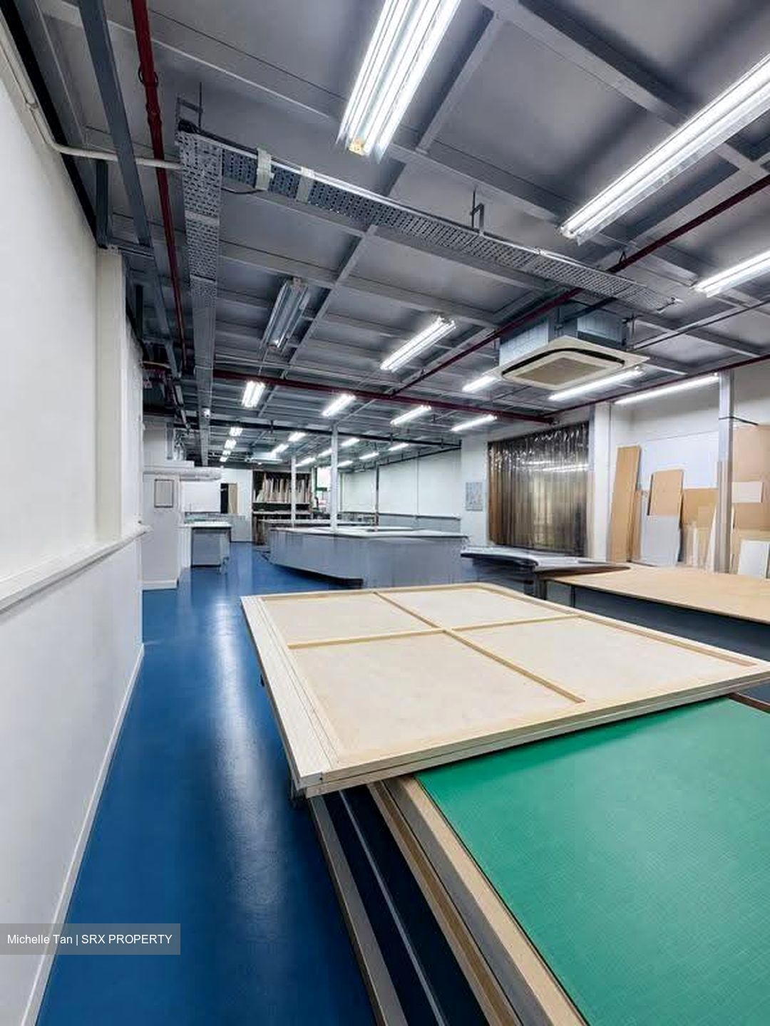 Pantech Business Hub (D5), Factory #612773101